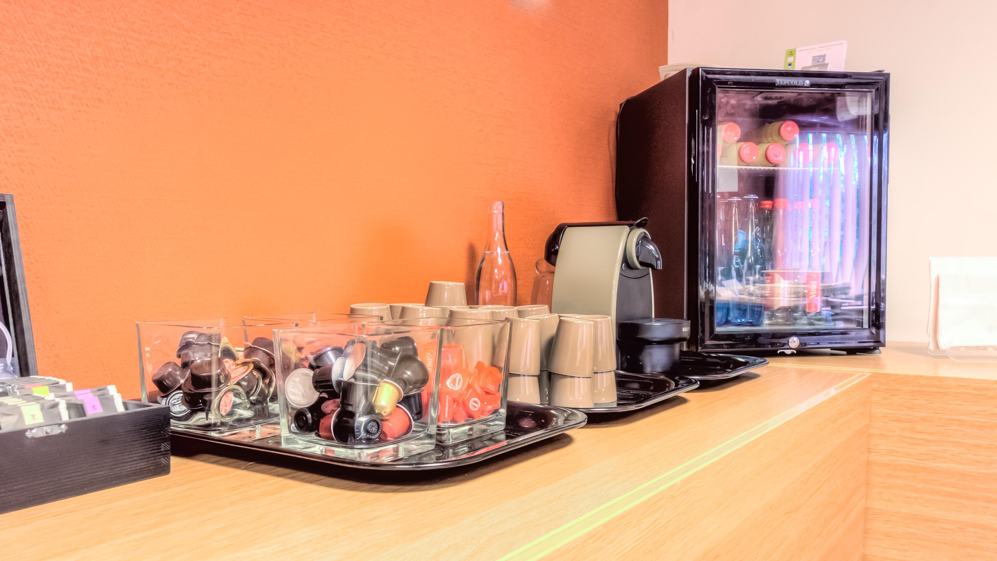 Logis Hotel Restaurant Des Acacias Lille Neuville En Ferrain Dış mekan fotoğraf